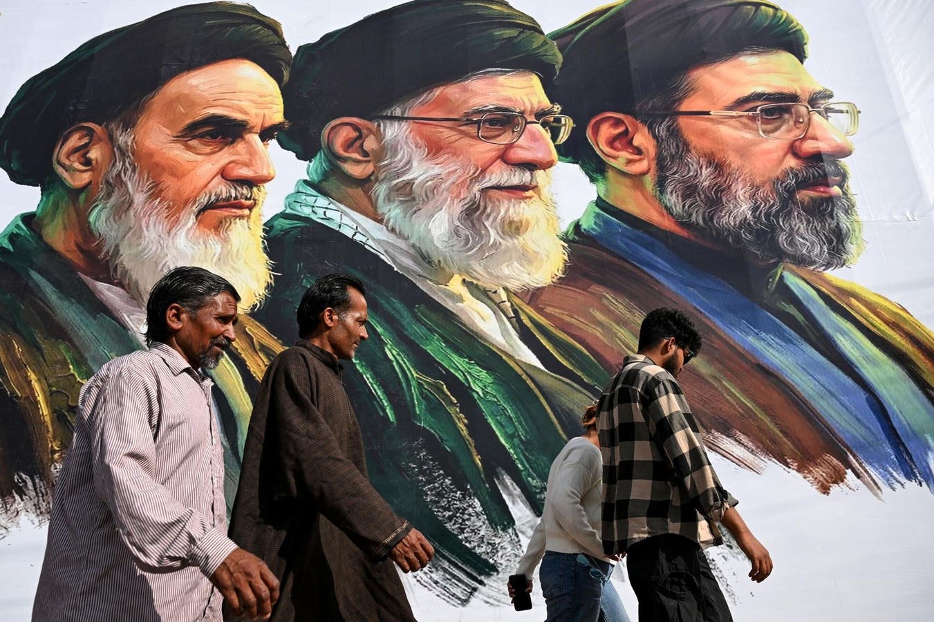 Iran&rsquo;s Elites Keep Getting Richer