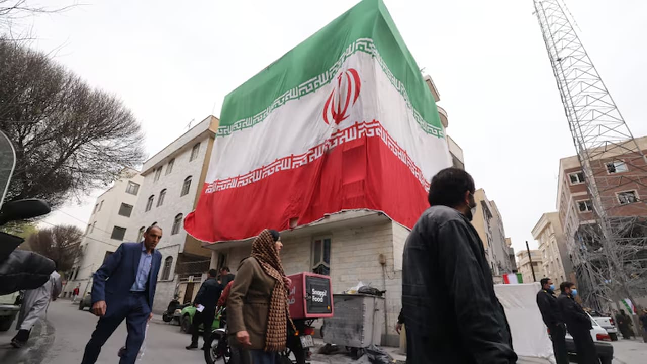 US-Iran war news live: Iran says US targeted Iraq and Kuwait borders in fresh strikes