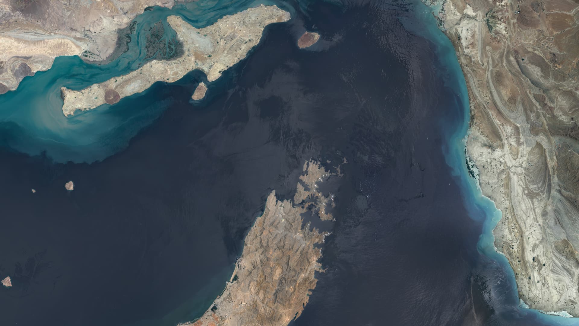 Iran reportedly says it can reopen Strait of Hormuz within 7 days if U.S. eases military pressure